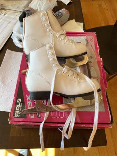 White Used Other Size 12 Figure Skates