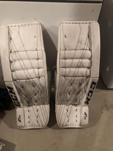 Used 34+1” CCM Extreme Flex E3.9 Goalie Leg Pads