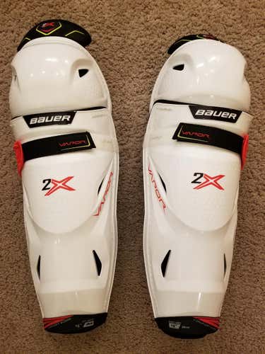 Like New Senior Bauer 2X Vapor Shin Pads