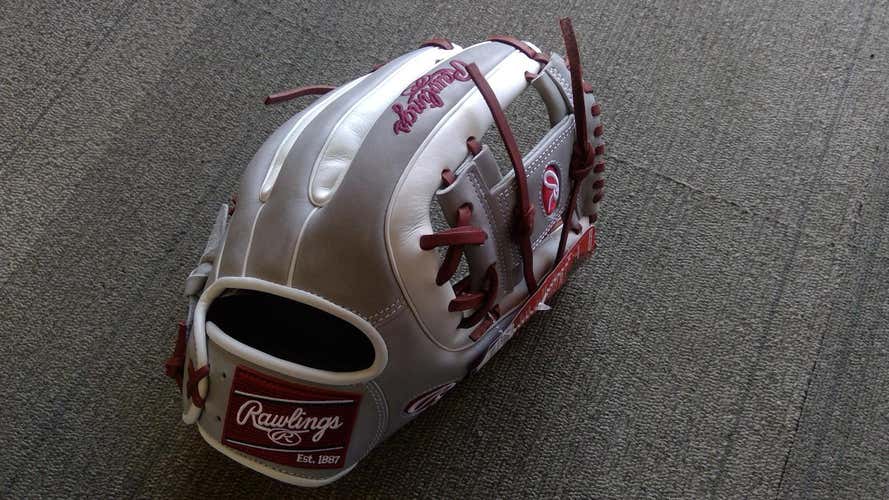 New Rawlings Right Hand Throw Heart of the Hide Baseball Glove 11.75"