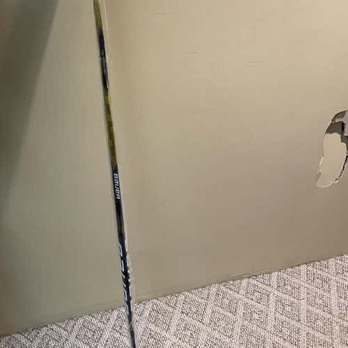 Senior Right Handed Supreme Ultra Sonic   Hockey Stick