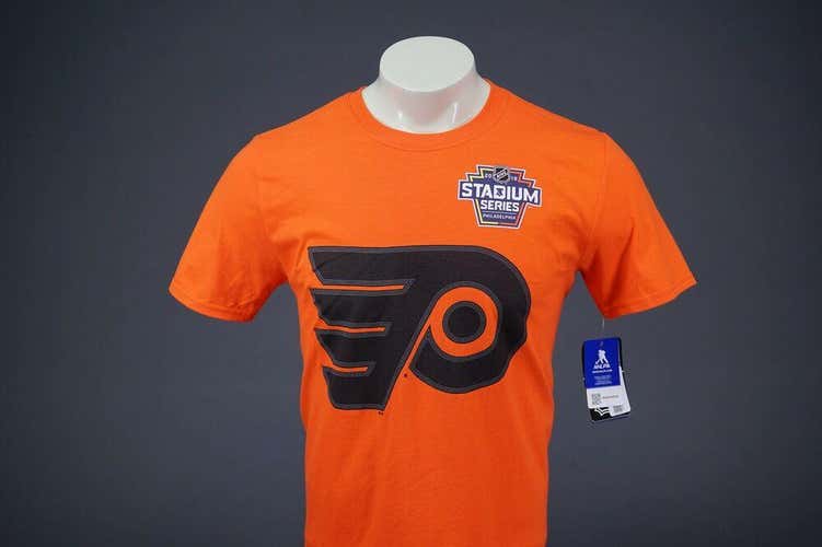 NHL PHILADELPHIA FLYERS HOCKEY 2019 STADIUM T SHIRT “GOSTISBEHERE 53” ~ MENS S