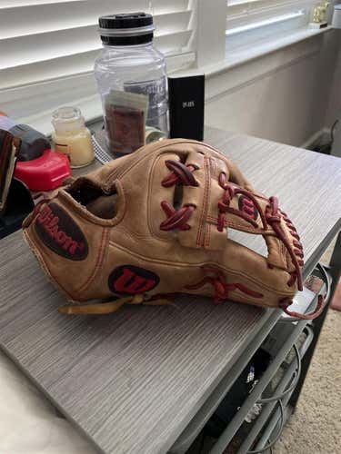 Used Infield A2000 11.5" Baseball Glove