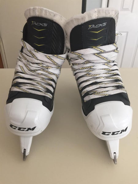 Junior CCM Tacks 4092 Regular Width Size 5.5 Hockey Goalie Skates