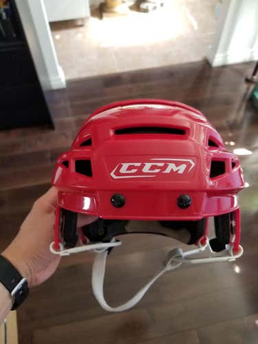 Red Used Medium CCM Vector V10 Helmet Pro Stock