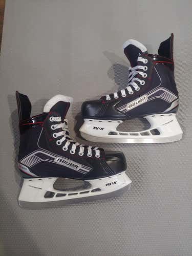 Used  Bauer Vapor X300 Junior Hockey Skates Size 5 Width R