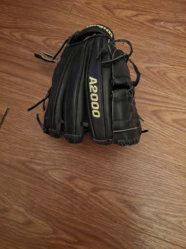 Black Used High School/College Wilson Left Hand Throw Pitcher's A2000 Baseball Glove 11.75"