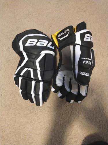 Black Used Senior Bauer Supreme 170 Gloves 15"