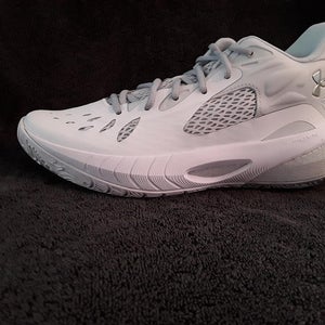 White New Size 7.5 (Women's 8.5) Under Armour Shoes