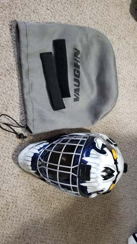 Used Senior Vaughn VM 7400 Goalie Mask