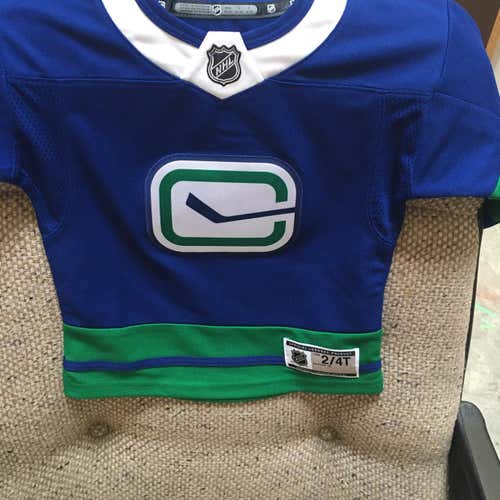 Vancouver Canucks Child Aged 2-4 3rd Jersey-NWT