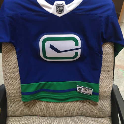 Vancouver Canucks Child 4-7 3rd Jersey