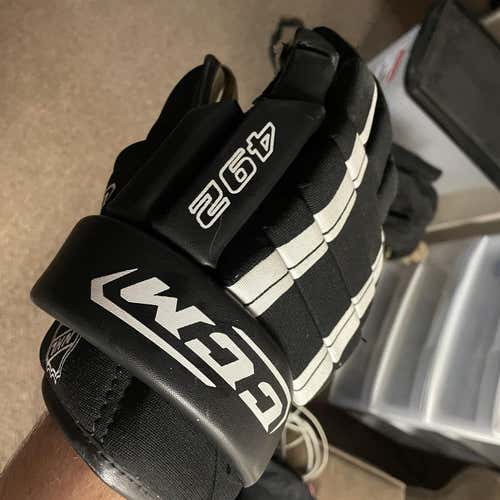 Used CCM Tacks 492  Gloves