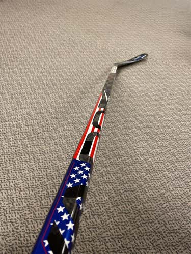 Intermediate Right Handed Vapor FlyLite P92M 55 Flex Hockey Stick