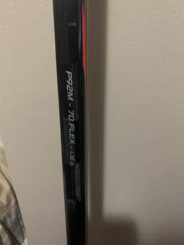 Bauer Vapor FlyLite RH P92M 70 Flex Senior stick
