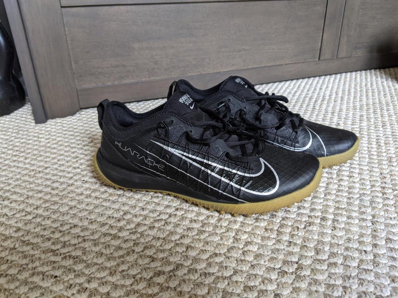 Black Used Adult Unisex Size Men's 10.5 (W 11.5) Turf Cleats Nike Low Cut Huarache