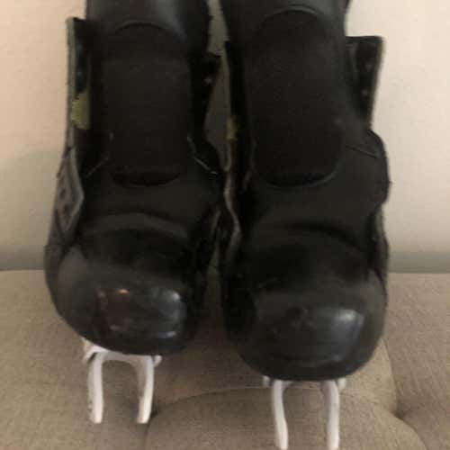 Senior Bauer Supreme 2S Pro Regular Width Pro Stock Size 7.5 Hockey Skates