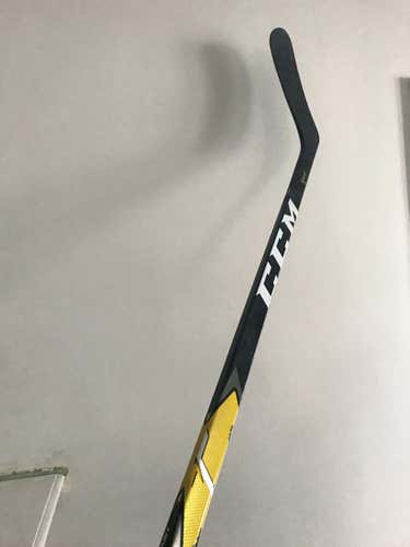 CCM Super Tacks AS1 Left Hand 65 Flex Senior P28 Max Height Blade Grip Hockey Stick