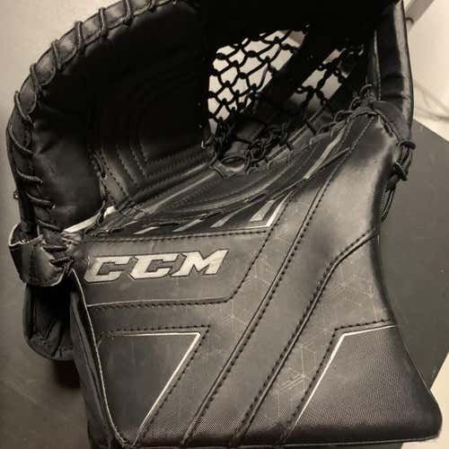 Black Junior Full Right CCM Axis 1.5 Catch Glove And Blocker