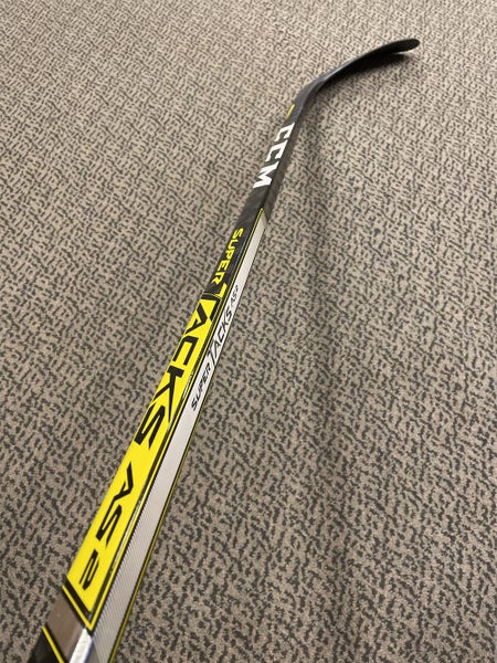 Intermediate Left Hand As2 P28 65 Flex Hockey Stick
