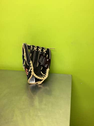 Used Wilson A2000 1800 12 3 4" Baseball & Softball Fielders Gloves