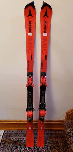 Barely Used Men's 2019 Atomic Racing Redster FIS SL Skis