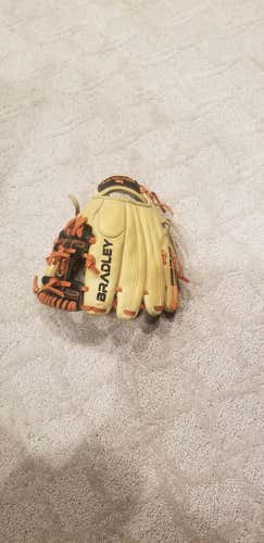 Used Other Right Hand Throw Baseball Glove 11.25"