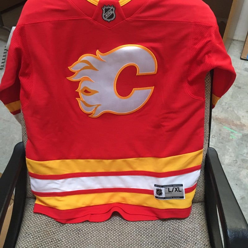 Vintage Calgary Flames NHL Pro Player Hockey Jersey: L – Philthy Vintage  Clothing