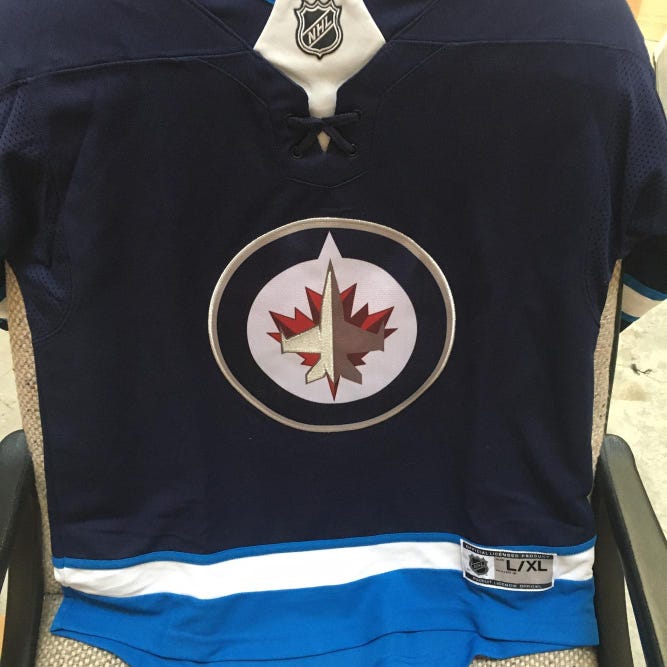 Winnipeg Jets Blue Youth Large/Extra Large Jersey-NWT
