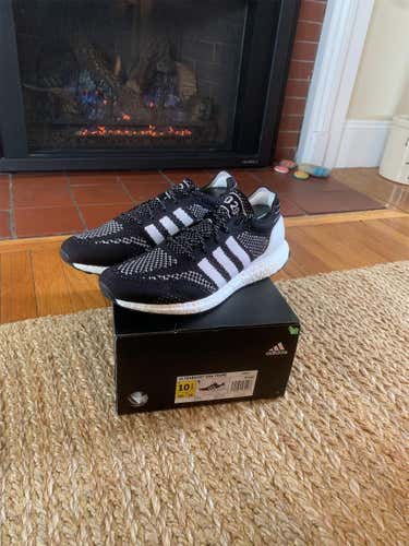 Adidas Ultra Boost Primenit Size Men's 10.5 (W 11.5)