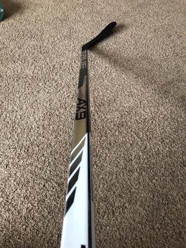 Senior Right Handed AX9 Hockey Stick Marner - TC2 Curve (P92)
