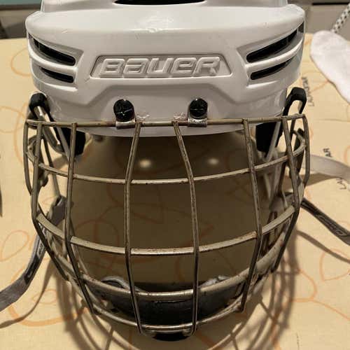 White Used Large Bauer Re-Akt 100 Helmet