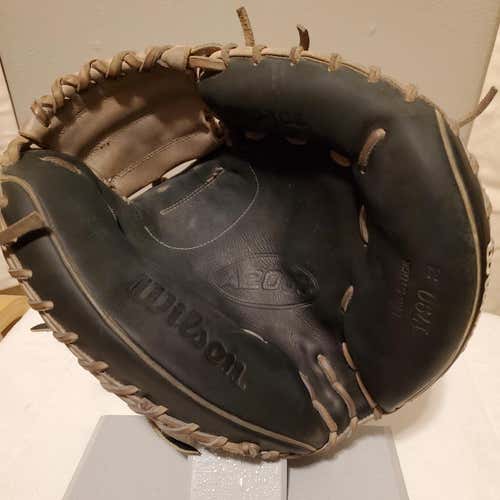 Used Wilson Right Hand Throw A2000 Baseball Glove 34"