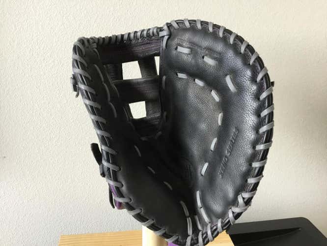Louisville Slugger XENO XNBK6-FBM1 13" Fastpitch Softball First Base Glove RHT