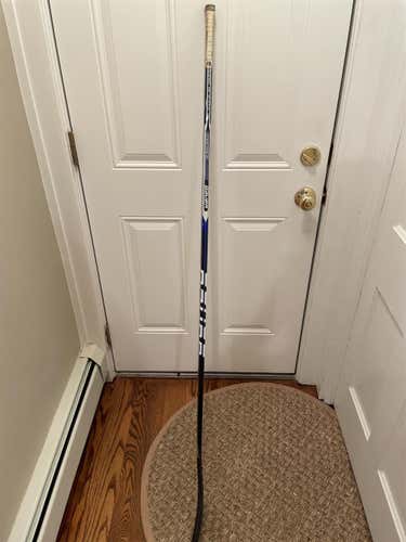 Intermediate Left Hand Supreme One 30 P92 Hockey Stick