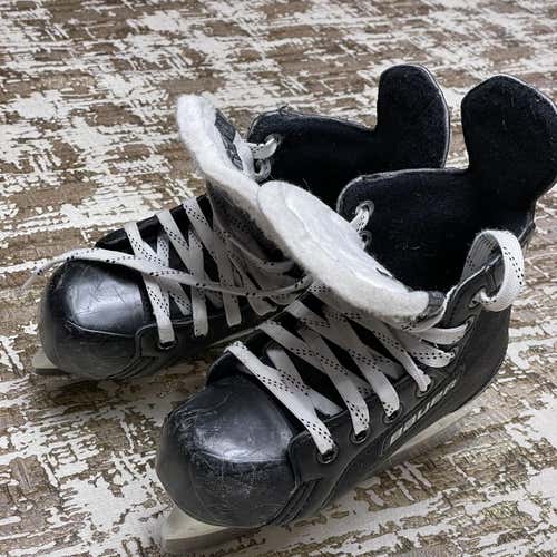 Youth Bauer Supreme 140 Size 11 Hockey Skates