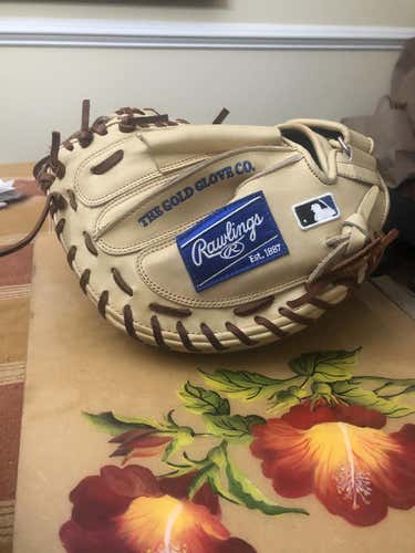 Used Rawlings Right Hand Throw Catcher's Heart of the Hide Baseball Glove 32.5"