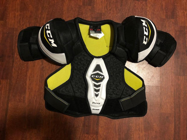 New Senior Small CCM TACKS 2052 Shoulder Pads