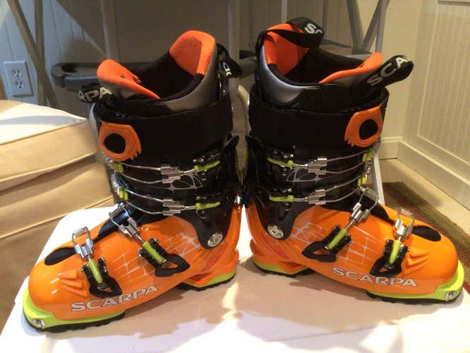 Scarpa Freedom RS 130 Alpine Touring Ski Boots, men’s size 25 (250)