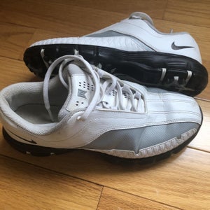 Men's Size 6.0 (Women's 7.0) Nike Golf Shoes