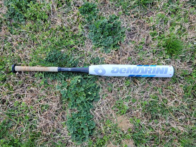 White Used High School/College DeMarini Composite CF8 Bat (-11) 18 oz 30"