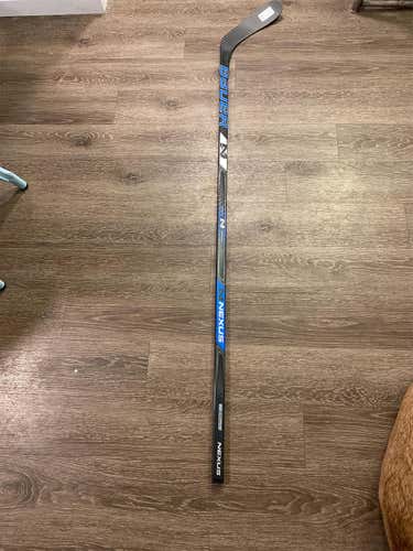 New Bauer Team Nexus RH P28 Stick