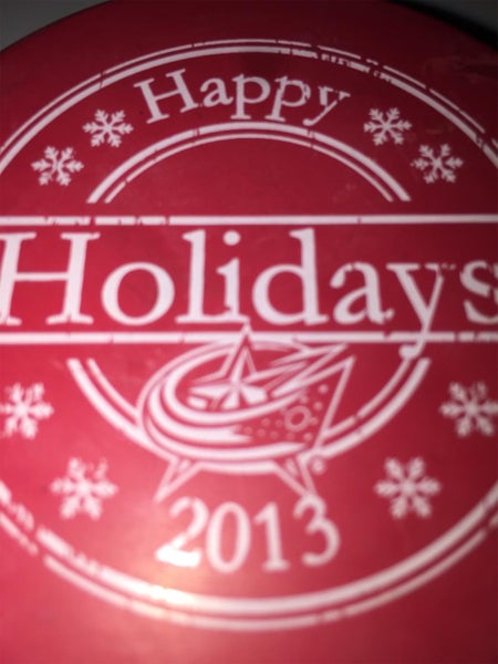 RED COLUMBUS BLUE JACKETS N.H.L . HOCKEY PUCK