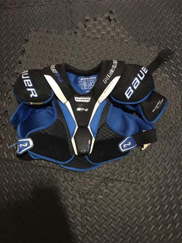 Senior Large Bauer Nexus 2N  Shoulder Pads