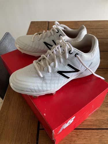 White Men's Metal New Balance