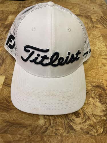 White Adult One Size Fits All Titleist