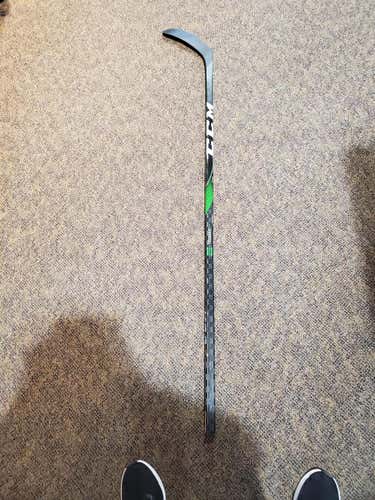 New CCM RibCor Trigger 4 PRO RH P28 70 flex Hockey Stick