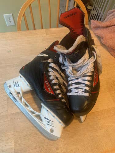Senior CCM RBZ Regular Width Size 10 Hockey Skates