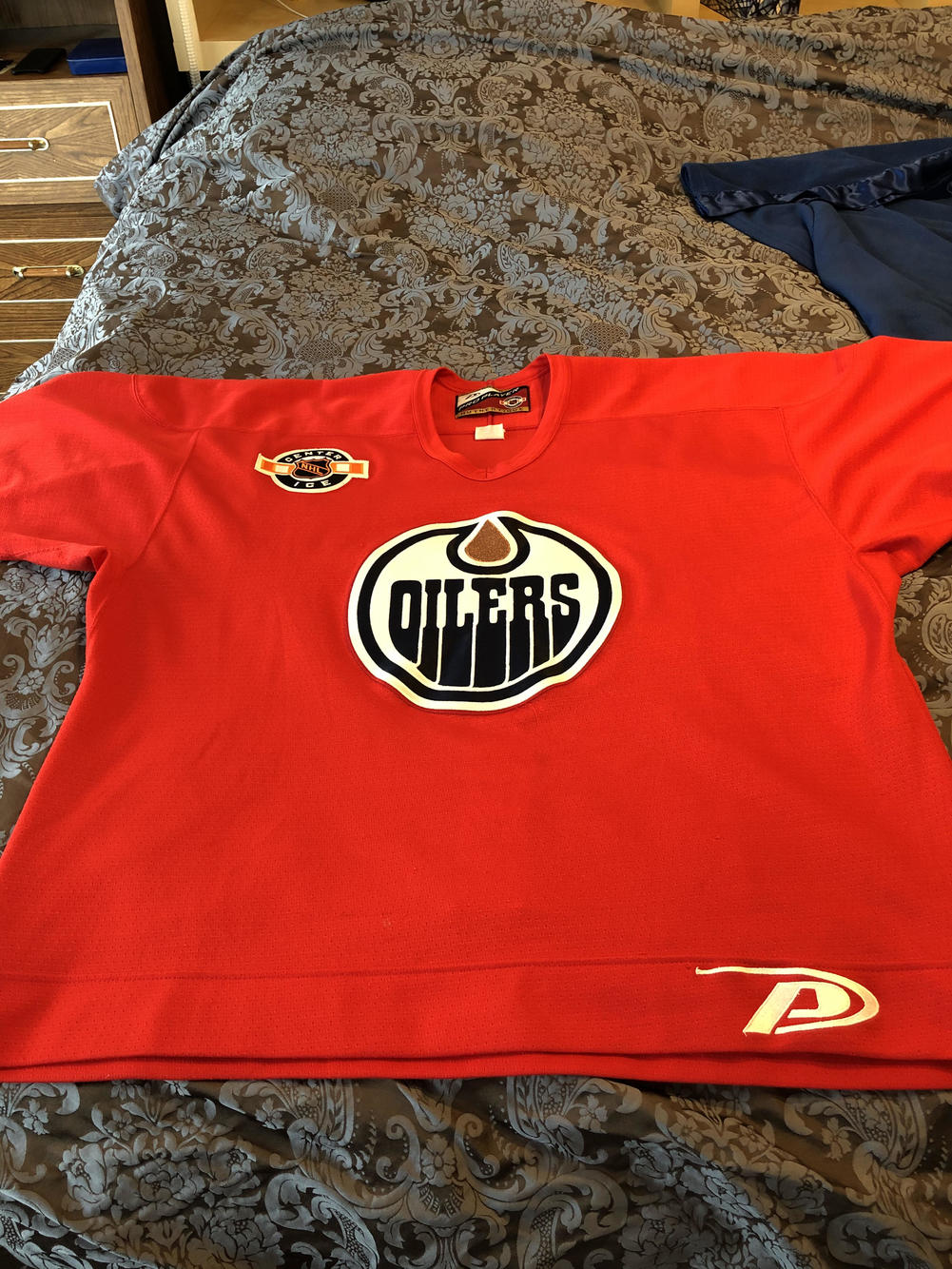 Edmonton Oilers practice jersey