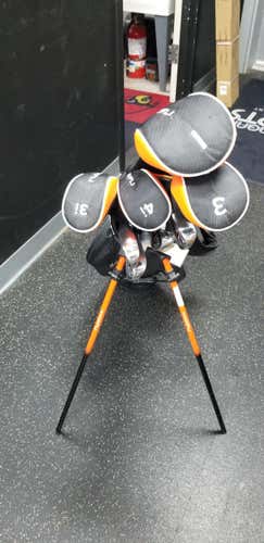 Used Maxfli Varsity 10 Piece Golf Junior & Teen Package Sets